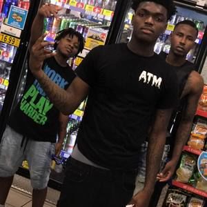 Meet your Posher, Dee